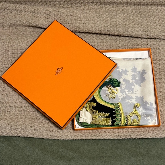 HERMES PARIS VINTAGE SILK SCARF LE BOIS DE BOULOGNE 1957 - Picture 2 of 6